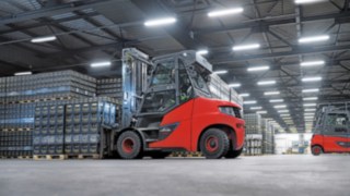 Linde electric forklift truck in use at Radeberger